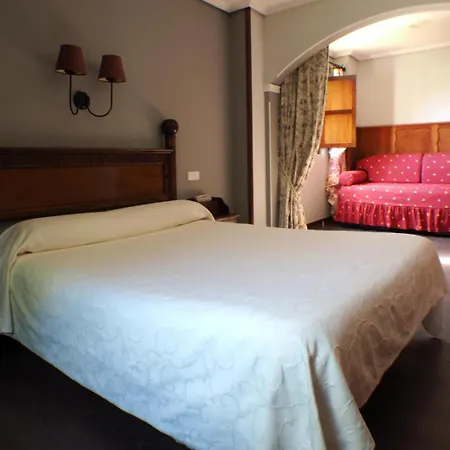 Hotel Comillas 4*