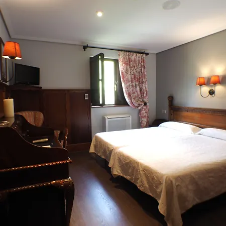 Hotel Comillas 호텔 4*