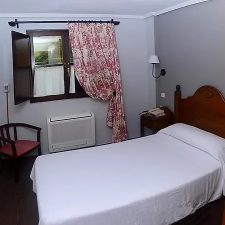 Hotel Comillas 4*