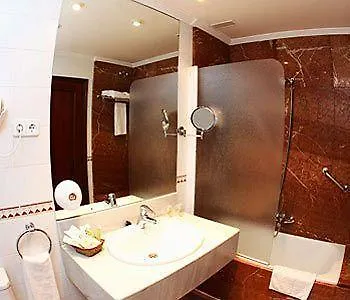 호텔 Hotel Comillas