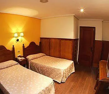 Hotel Comillas 호텔