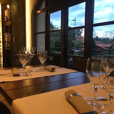 Hotel Comillas 4* 코밀라스