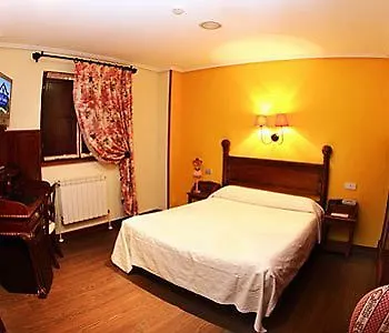 Hotel Comillas 호텔