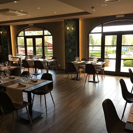 Hotel Comillas Szálloda 4*